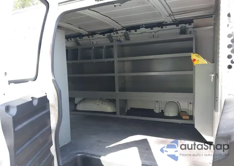 2004 Chevrolet Express from USA, damaged, VIN 1GCGG25V641236484